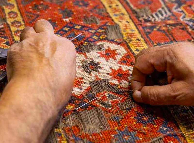 TAPIS BELPARSIA  - vente, restauration et nettoyage de tapis en Belgique - Mr BARNABEAU :   Restauration et conservation de tapis anciens. Réparation des franges de tapis. Réparation des lisières de tapis. Traitement des trames de tapis. Relainage de tapis. Raviement des couleurs de tapis. Traitement des mites de tapis. Dépoussiérage et dessablage de tapis. La Nettoyage artisanale à l’ancienne exclusivement à la main : lavage, nettoyage de tapis. Réfection de siège, fauteuil, canapé … Intervention en Belgique