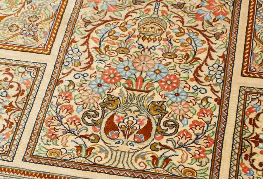 TAPIS BELPARSIA  - vente, restauration et nettoyage de tapis en Belgique - Mr BARNABEAU :   Restauration et conservation de tapis anciens. Réparation des franges de tapis. Réparation des lisières de tapis. Traitement des trames de tapis. Relainage de tapis. Raviement des couleurs de tapis. Traitement des mites de tapis. Dépoussiérage et dessablage de tapis. La Nettoyage artisanale à l’ancienne exclusivement à la main : lavage, nettoyage de tapis. Réfection de siège, fauteuil, canapé … Intervention en Belgique