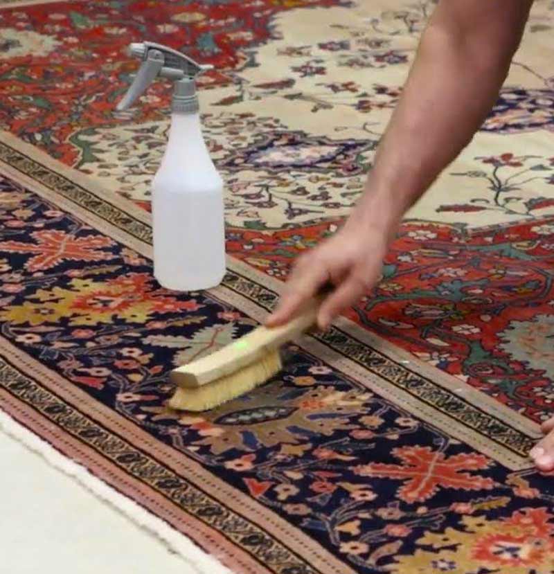 Nettoyage de Tapis - Maison TAPIS BELPARSIA  en Belgique. Nettoyage artisanal de Tapis  : Dépoussiérage, déssablage, fixation des couleurs des tapis anciens, nettoyage artisanal de tapis à la main, lavage traditionnel à grande eau, soin des tapis en Soie, Nettoyage tâche d’encre, désinfection naturelle, fixateur de couleur …, séchage contrôlé, Inspection finale .  Rénovation de tapis après les dégâts des animaux, mites ...   Intervention en Belgique