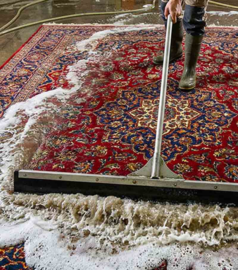 Nettoyage de Tapis - Maison TAPIS BELPARSIA  en Belgique. Nettoyage artisanal de Tapis  : Dépoussiérage, déssablage, fixation des couleurs des tapis anciens, nettoyage artisanal de tapis à la main, lavage traditionnel à grande eau, soin des tapis en Soie, Nettoyage tâche d’encre, désinfection naturelle, fixateur de couleur …, séchage contrôlé, Inspection finale .  Rénovation de tapis après les dégâts des animaux, mites ...   Intervention en Belgique
